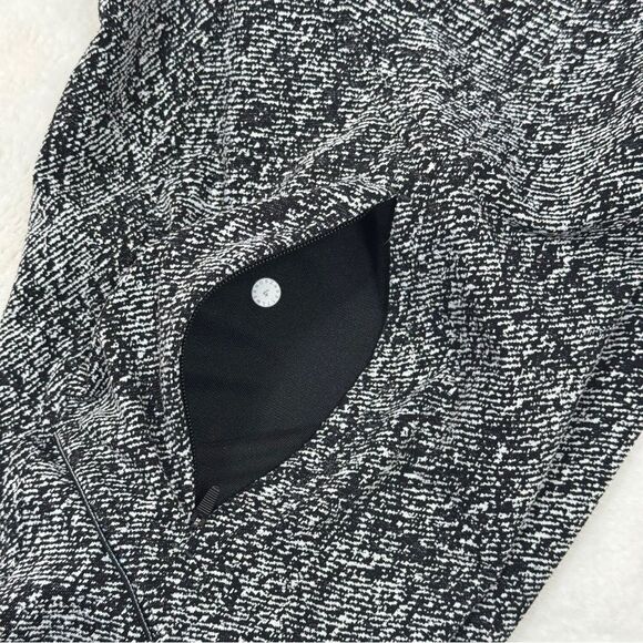 Lululemon Run On Power Luxtreme Leggings Irregular Denim Twill Black White 4 - Picture 8 of 14